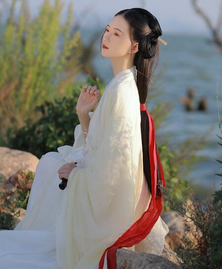 午夜亚洲欧美在下