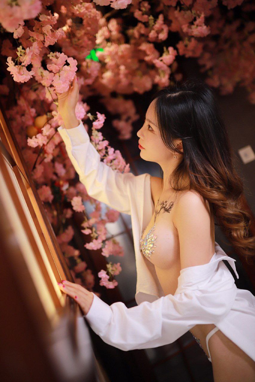 午夜丽人 午夜丽人